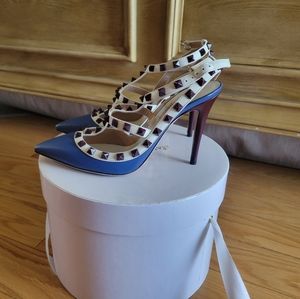 Valentino Garavani Rockstud Heels